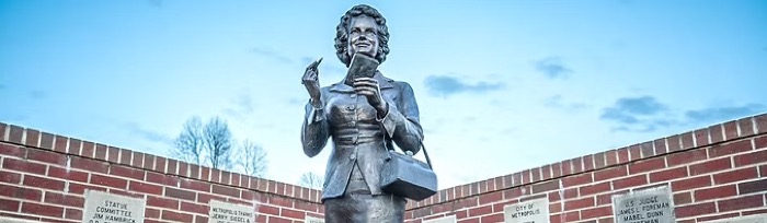 Noel Neill as Lois Lane Statue
